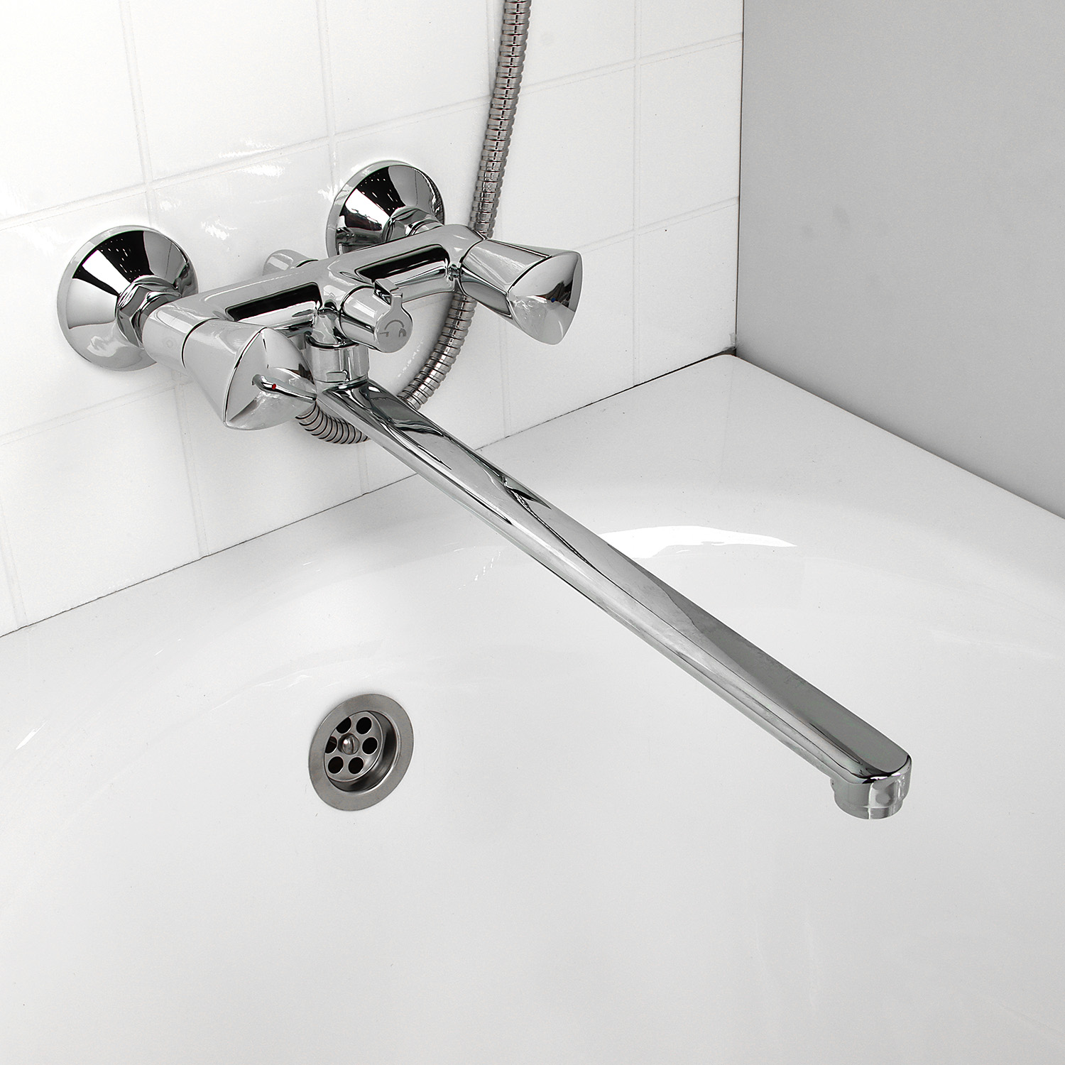 Смеситель для ванны IDDIS Bounce, длинный излив, двухвентильный