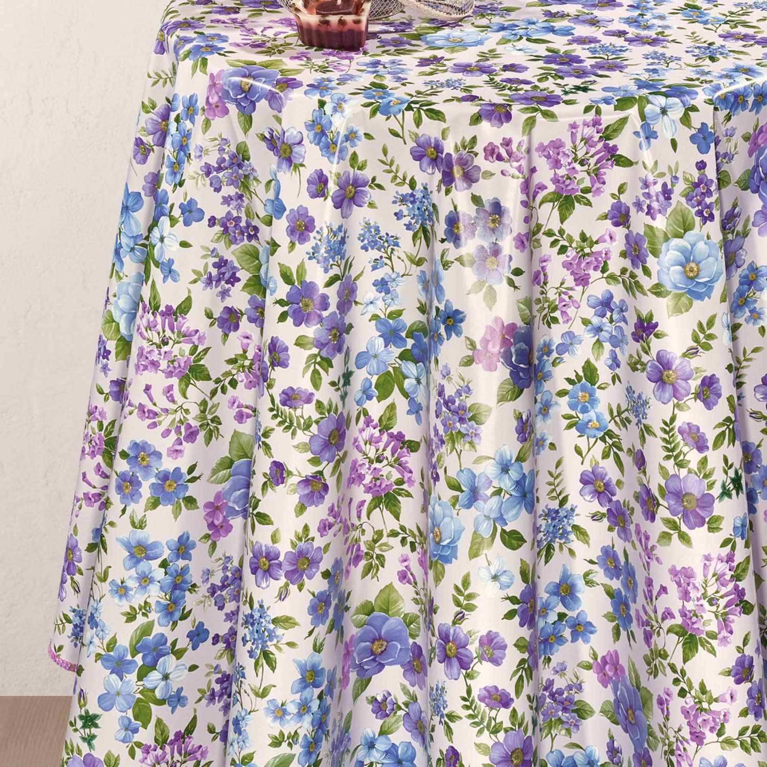 Клеёнка на нетканой основе "Dekorama" 218 В Цветы голубой шир.1,40м *20м