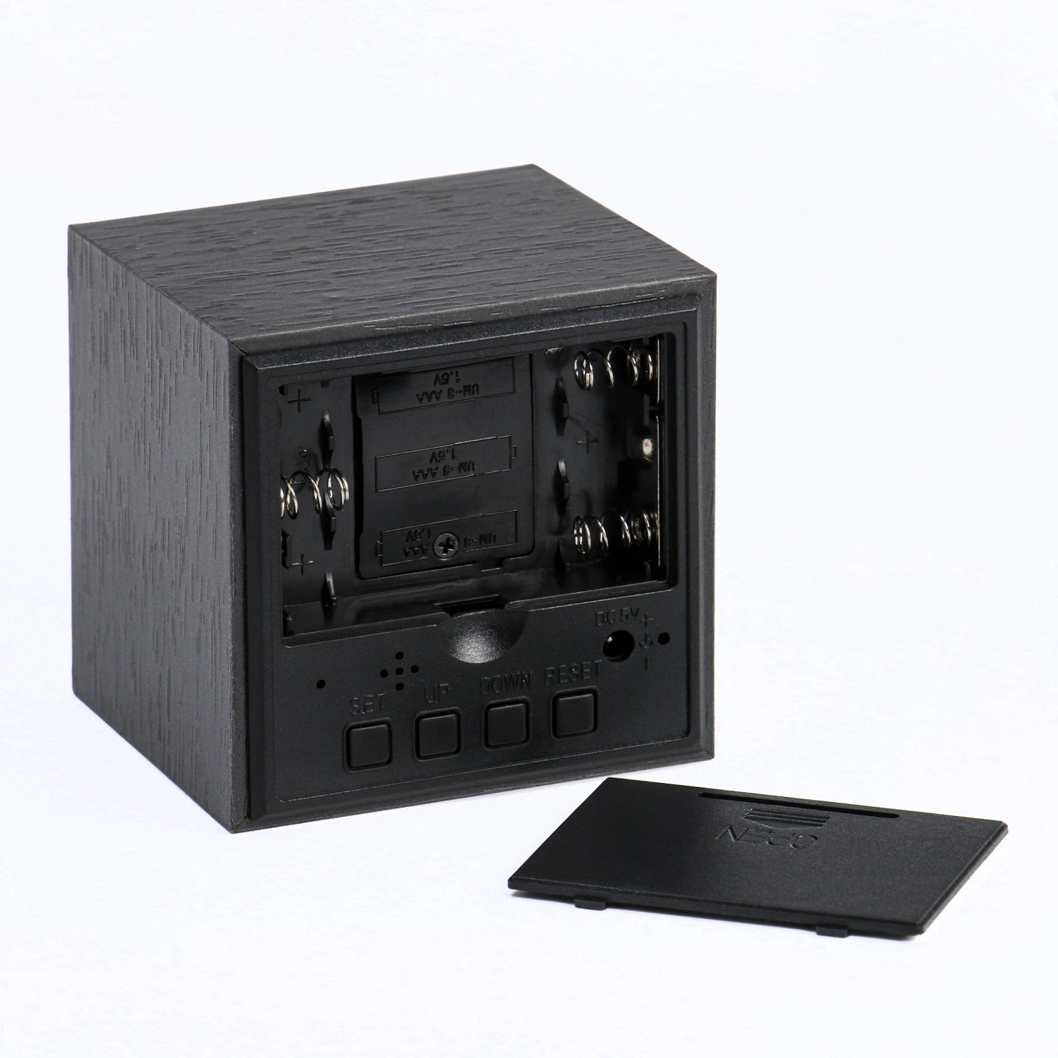 Часы настольные электронные  "Цифра", 6.5 х 6.5 см, красная индикация   7533422